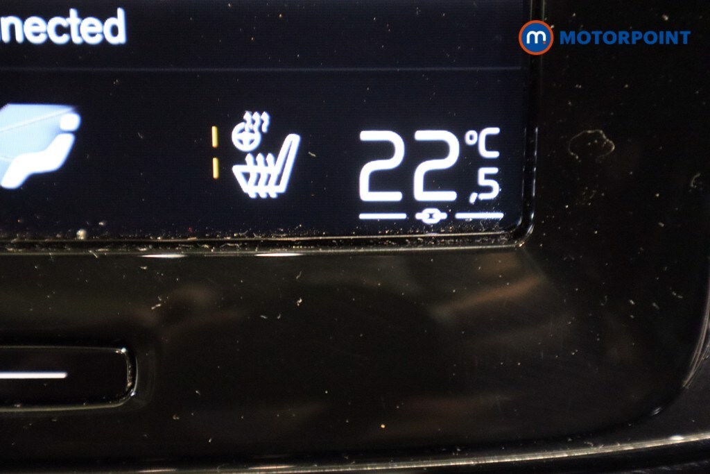 Used Volvo XC40 2023 for sale - 77845839: Photo 30