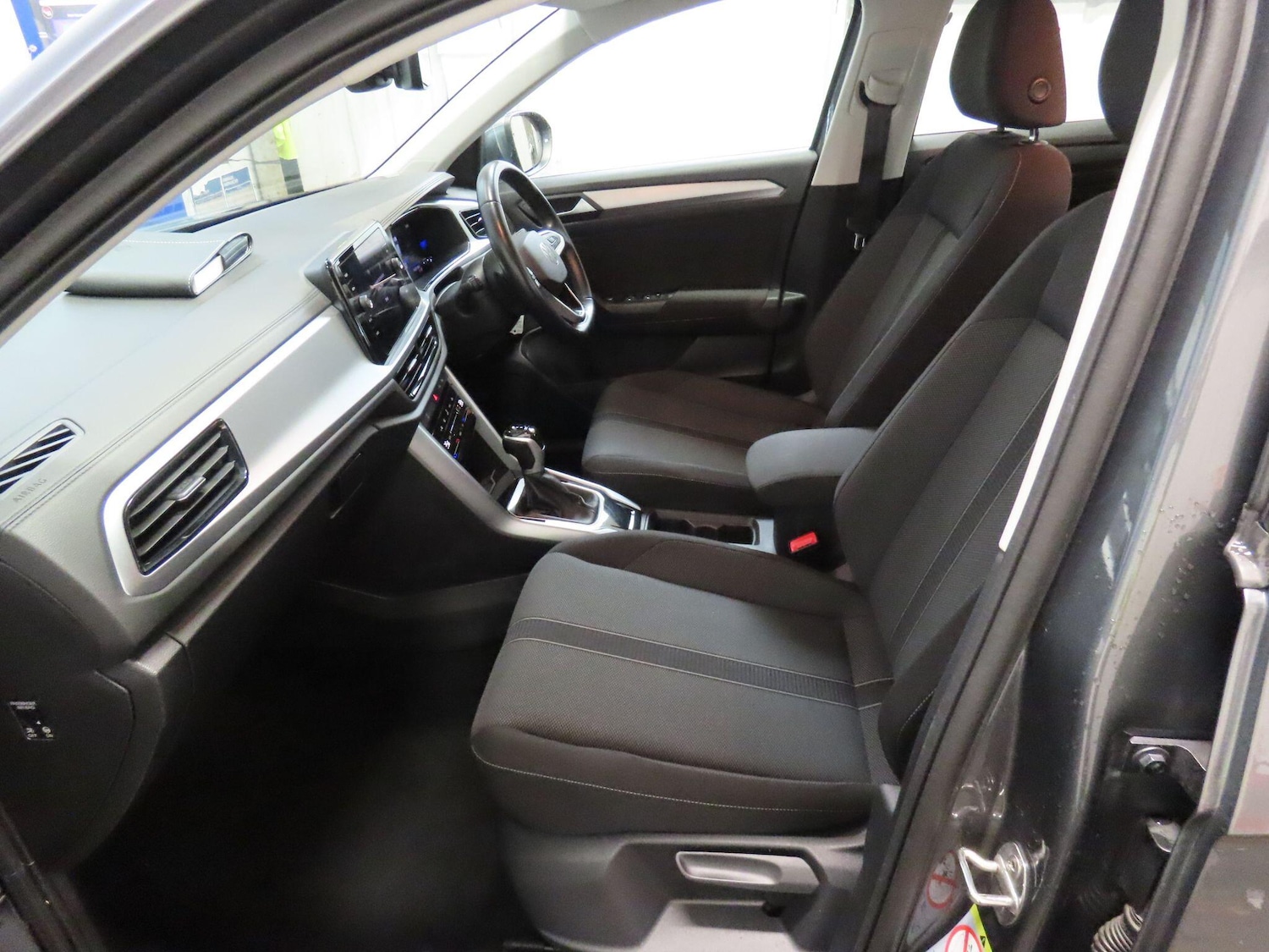 Used Volkswagen T-Roc 2022 for sale - 76456722: Photo 12