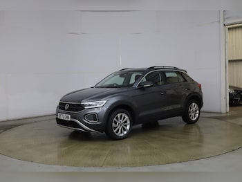 Used Volkswagen T-Roc 2022 for sale - 76456722: Photo