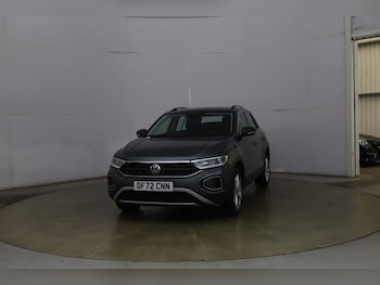 Used Volkswagen T-Roc 2022 for sale - 76456722: Photo