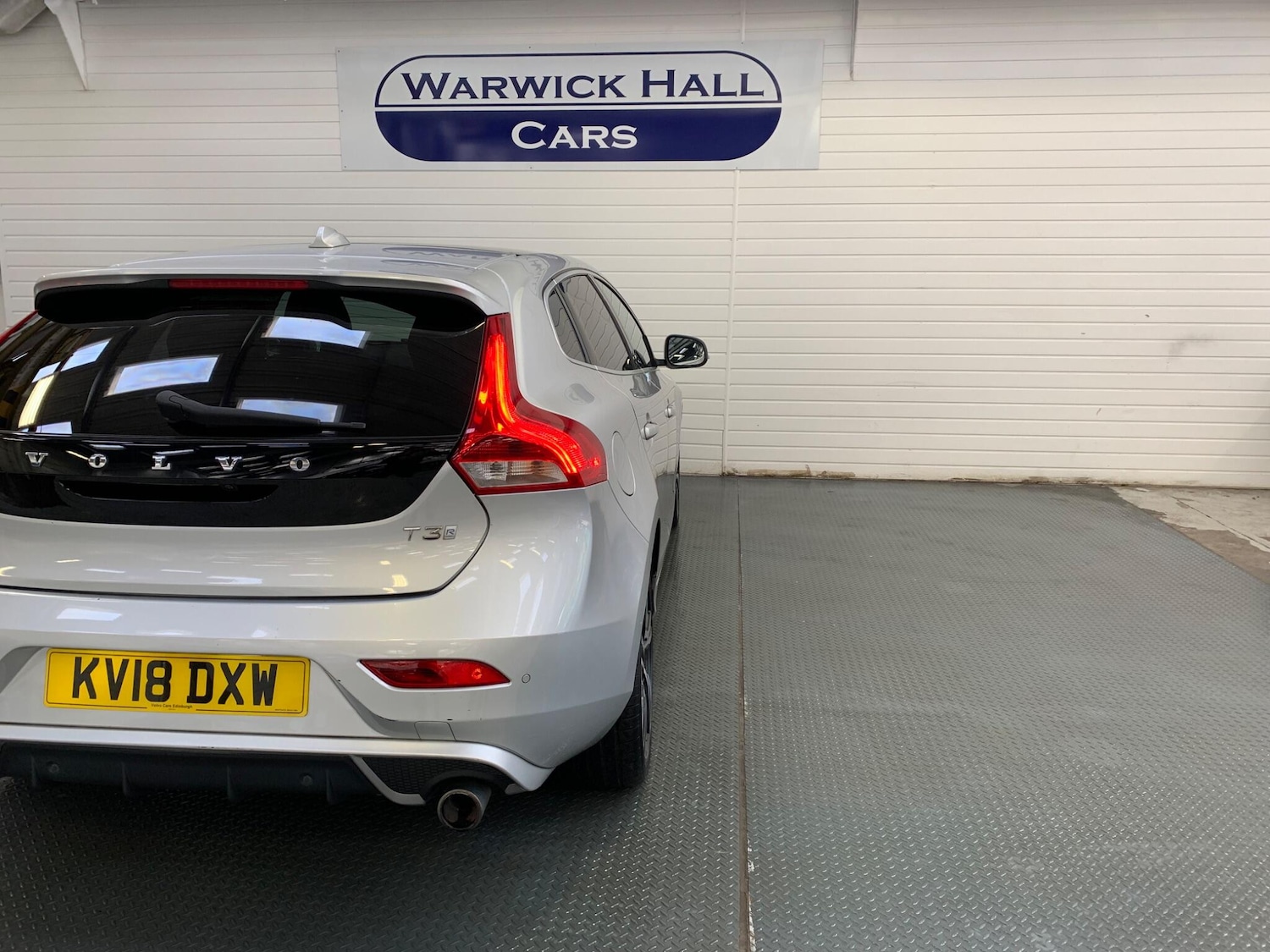 Used Volvo V40 2018 for sale - 76612955: Photo 10