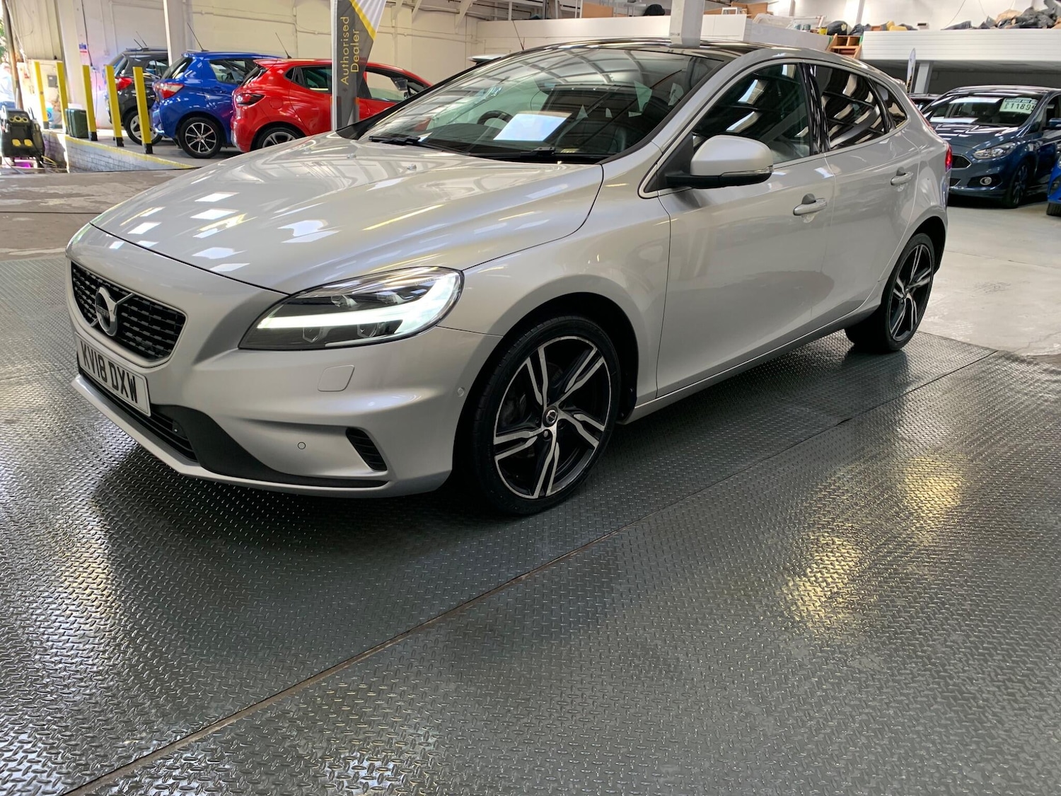 Used Volvo V40 2018 for sale - 76612955: Photo 13