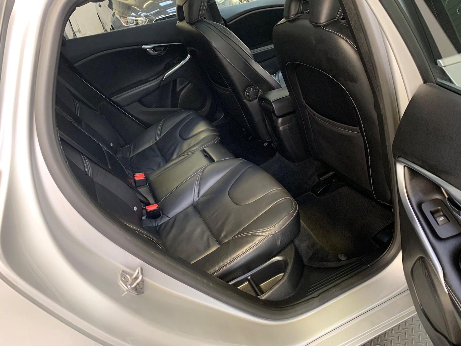 Used Volvo V40 2018 for sale - 76612955: Photo 15