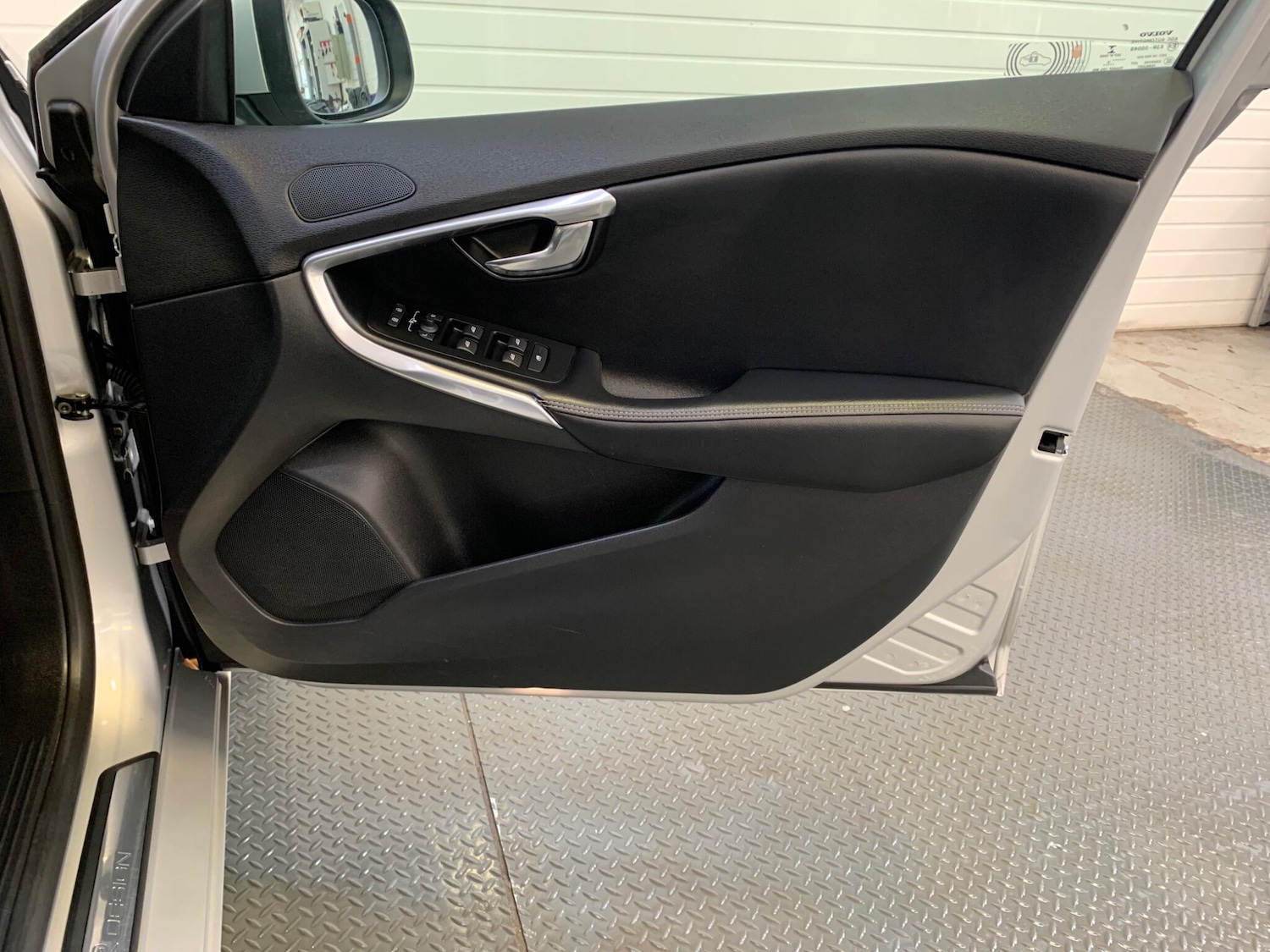 Used Volvo V40 2018 for sale - 76612955: Photo 20