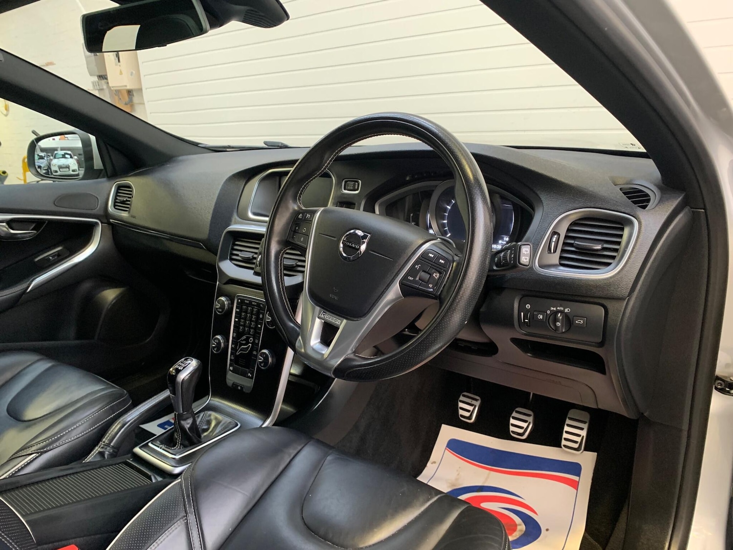 Used Volvo V40 2018 for sale - 76612955: Photo 23