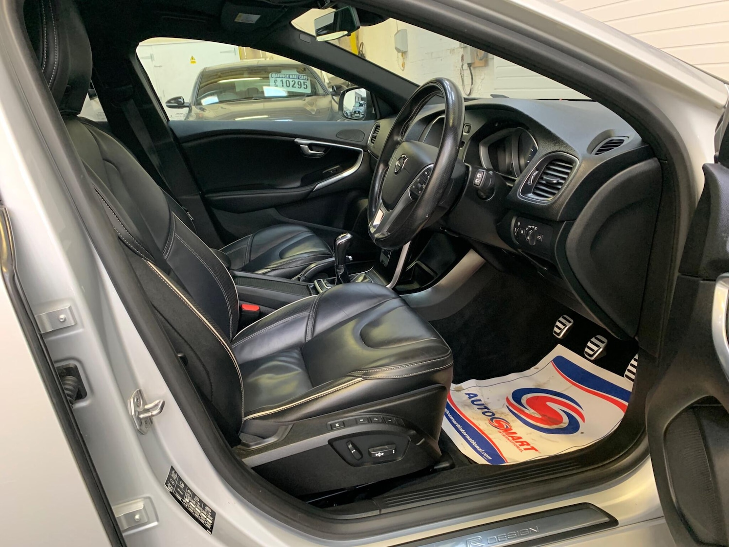 Used Volvo V40 2018 for sale - 76612955: Photo 24