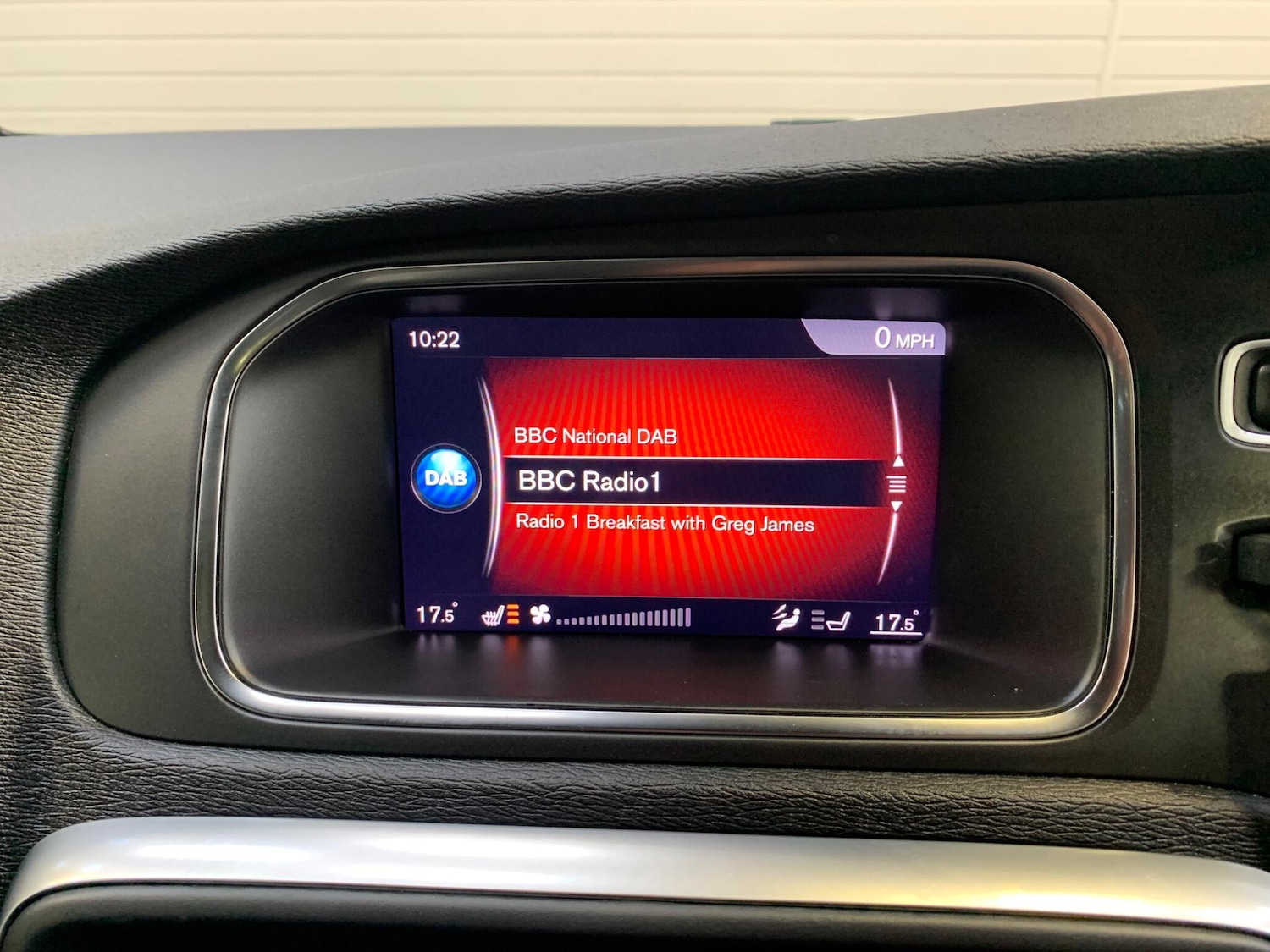 Used Volvo V40 2018 for sale - 76612955: Photo 25