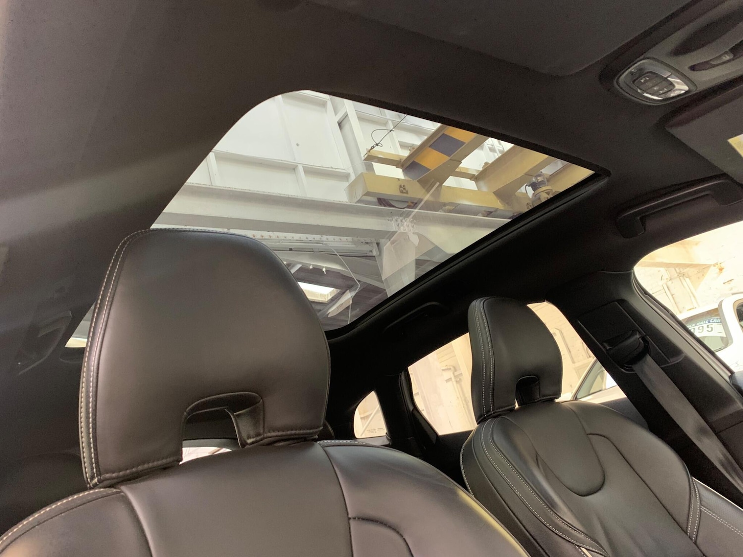 Used Volvo V40 2018 for sale - 76612955: Photo 27