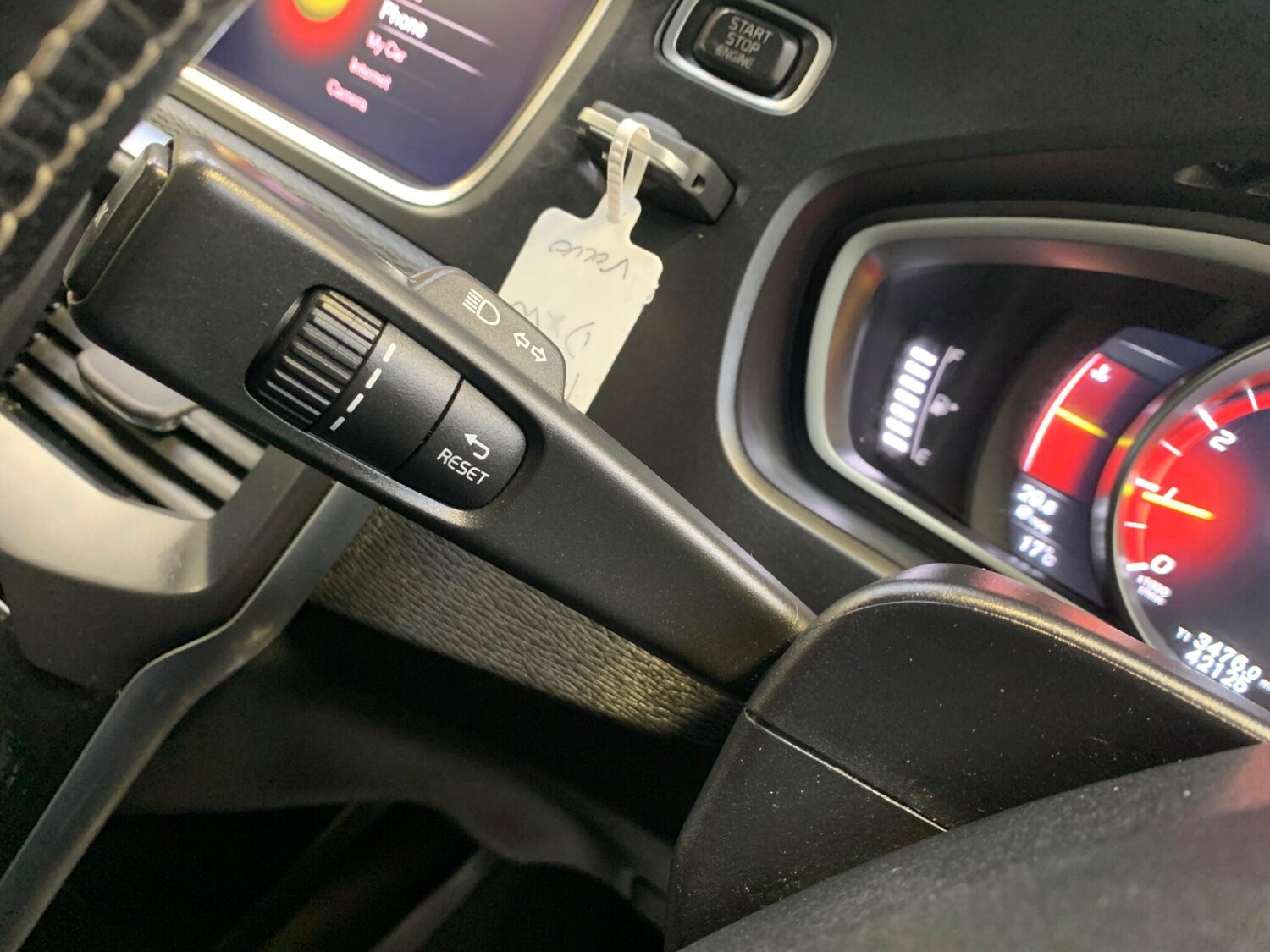 Used Volvo V40 2018 for sale - 76612955: Photo 46