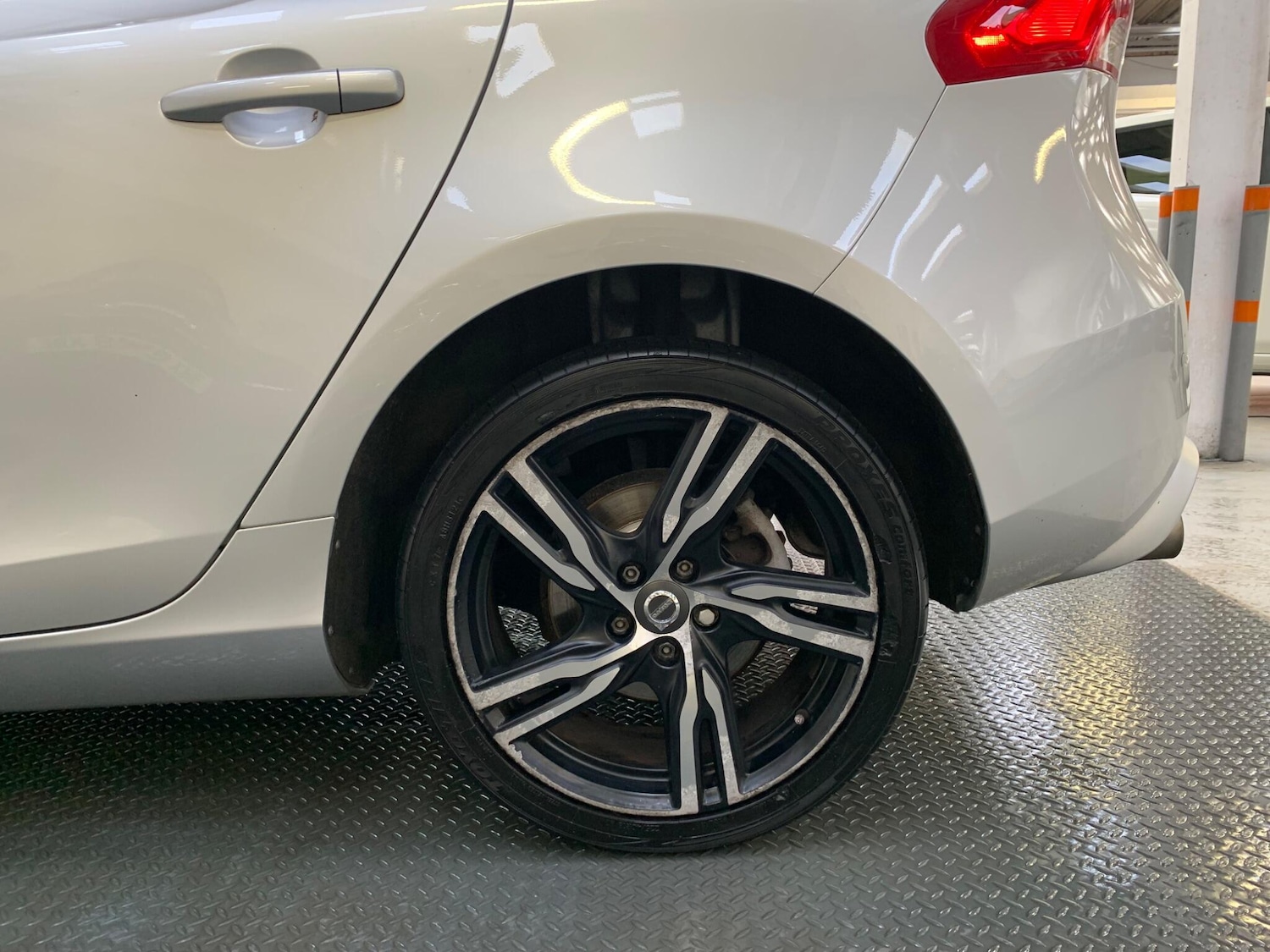 Used Volvo V40 2018 for sale - 76612955: Photo 8