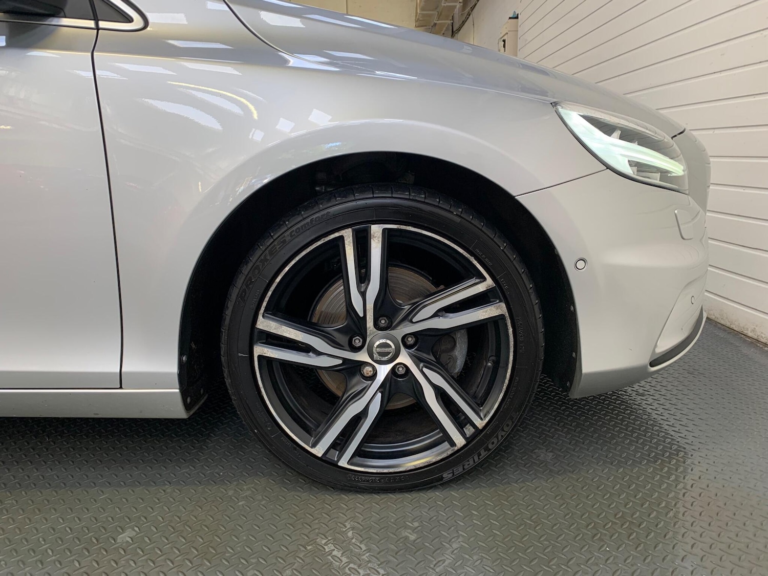 Used Volvo V40 2018 for sale - 76612955: Photo 9