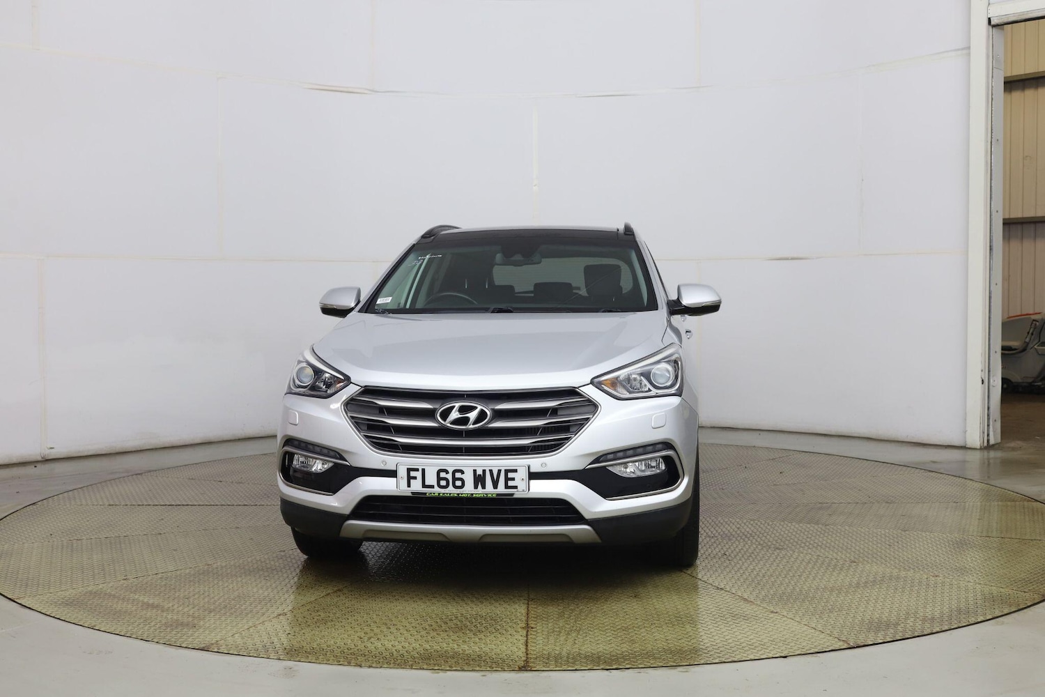 Used Hyundai Santa Fe for sale - 77784226: Photo 3