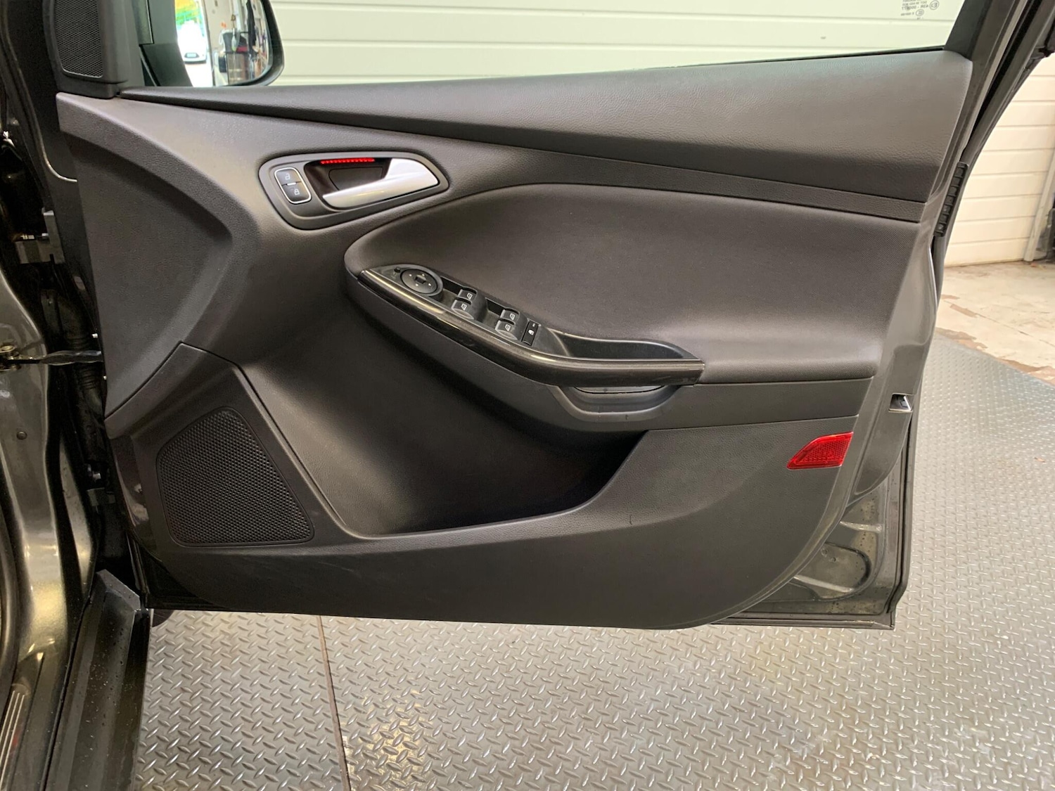 Used Ford Focus 2015 for sale - 76283127: Photo 19