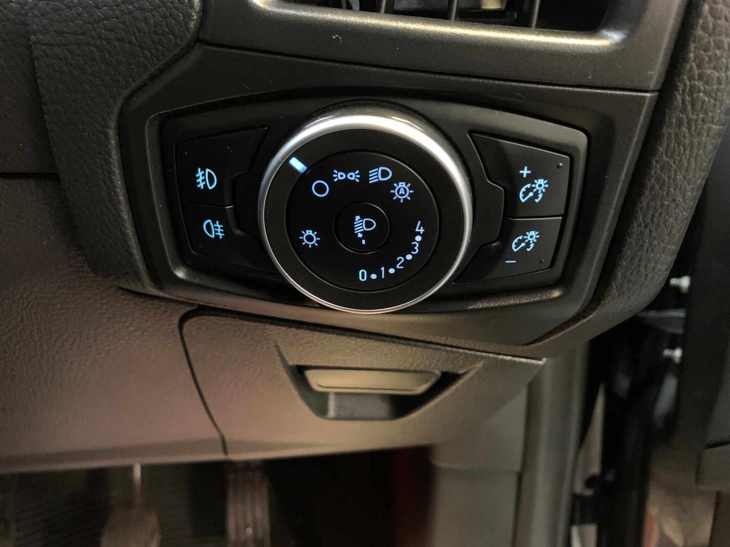 Used Ford Focus 2015 for sale - 76283127: Photo 21