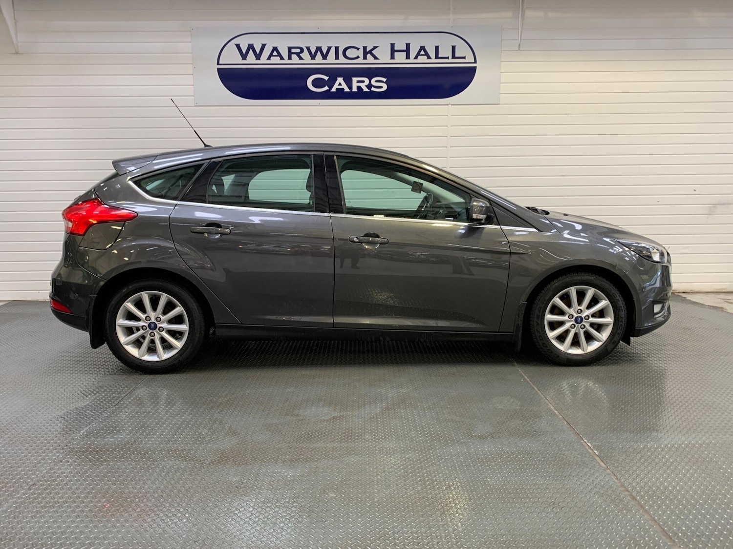 Used Ford Focus 2015 for sale - 76283127: Photo 5