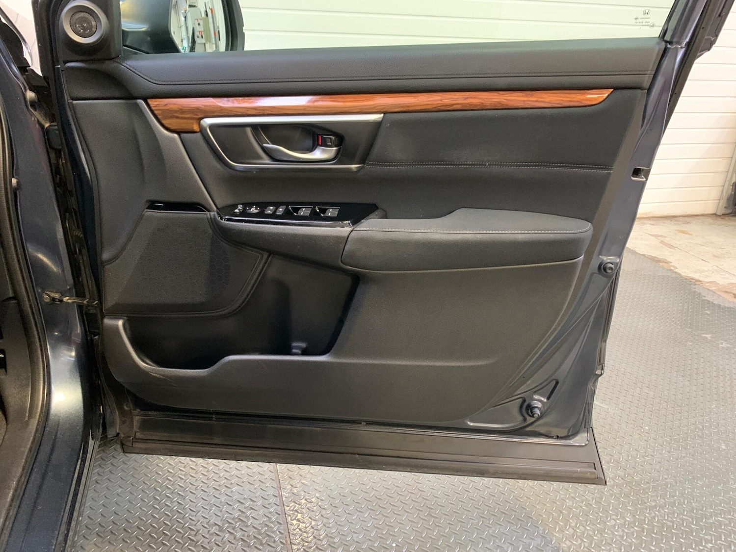 Used Honda CR-V 2019 for sale - 76307008: Photo 17