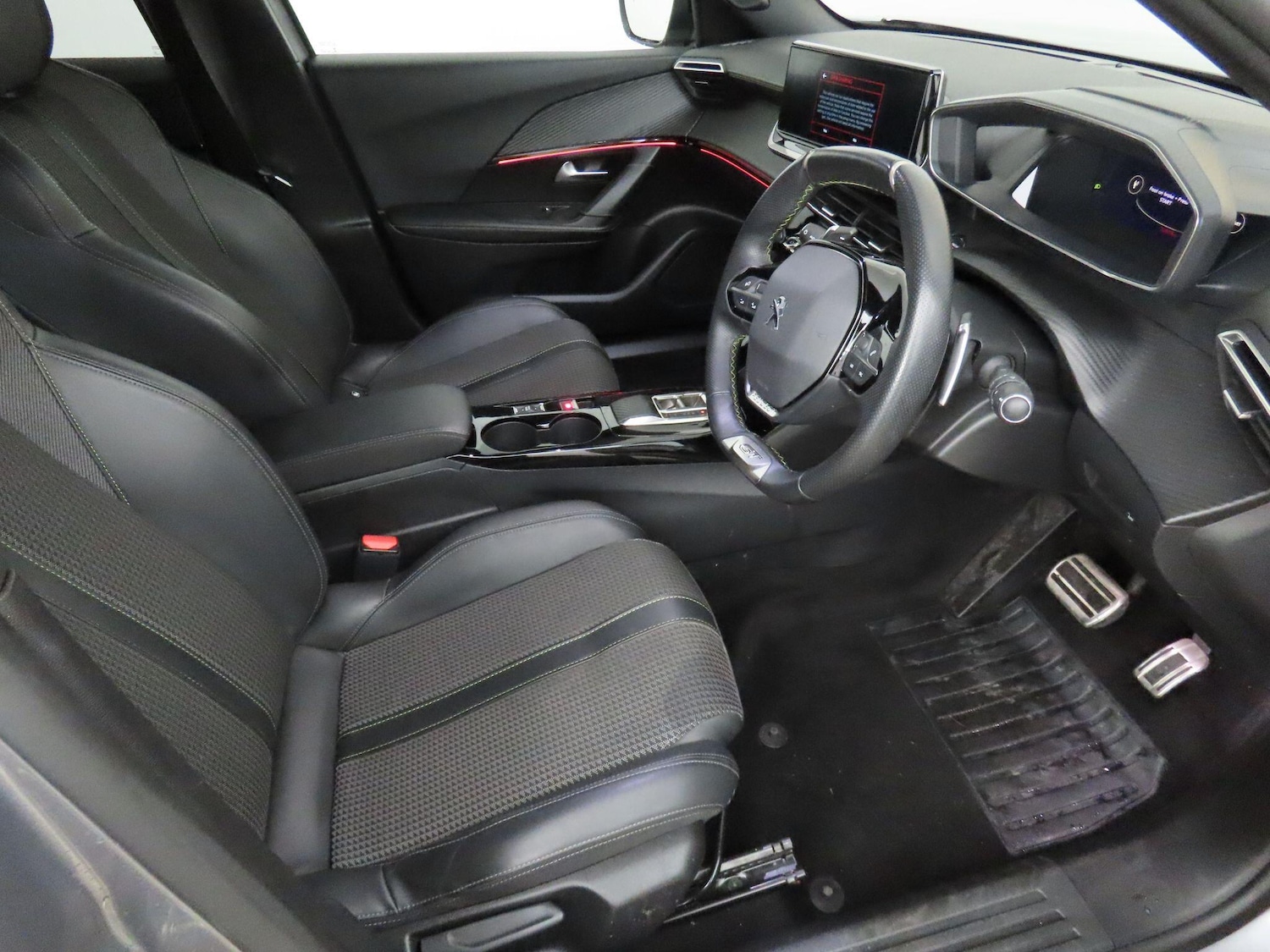 Used Peugeot 2008 2022 for sale - 77143005: Photo 12