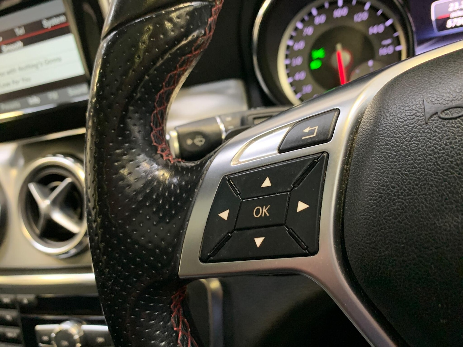 Used Mercedes-Benz GLA 2015 for sale - 76108339: Photo 43