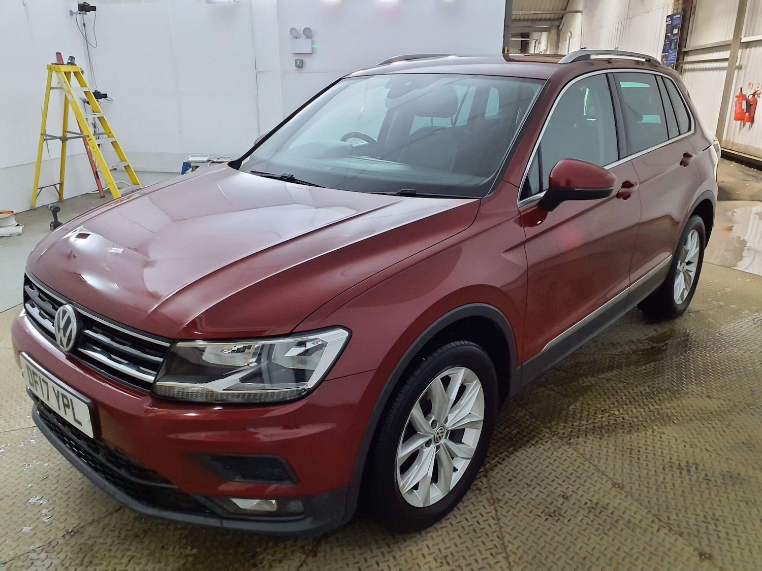 Used Volkswagen Tiguan 2017 for sale - 77377143: Photo 1