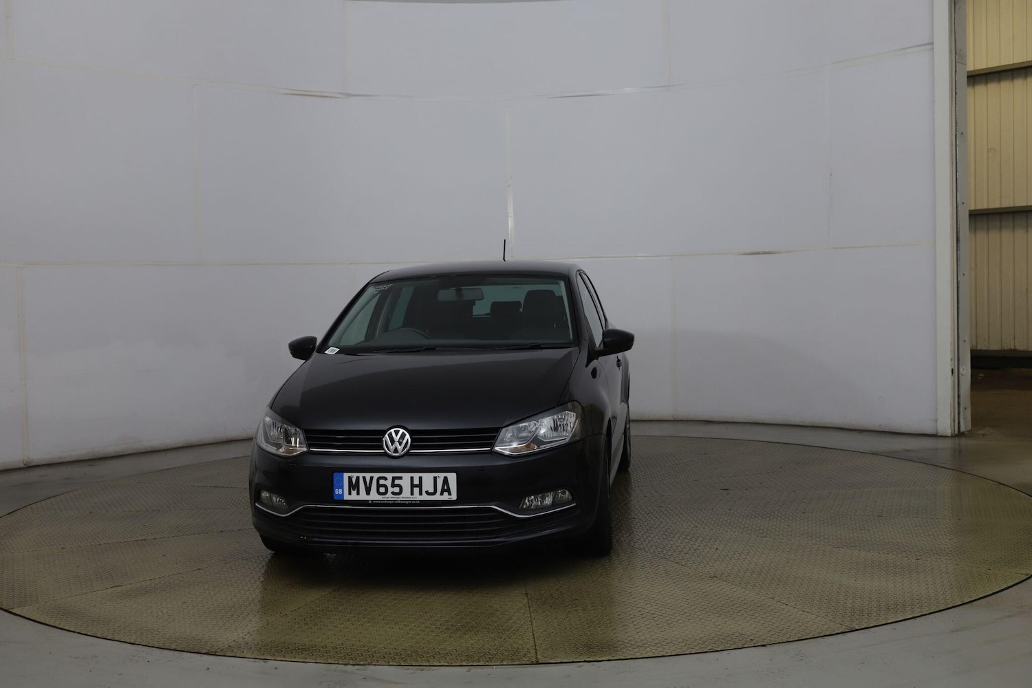 Used Volkswagen Polo 2015 for sale - 76607085: Photo 3