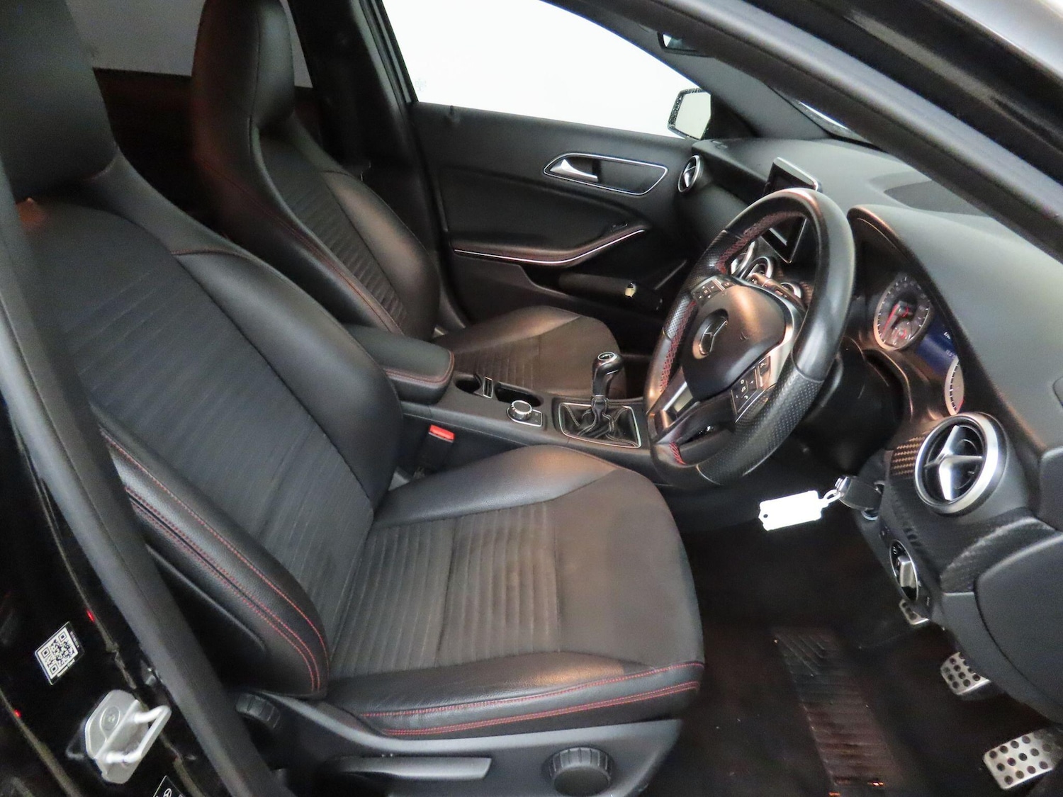 Used Mercedes-Benz A-Class 2015 for sale - 76408777: Photo 11