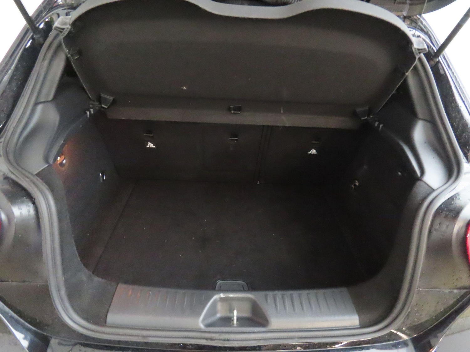 Used Mercedes-Benz A-Class 2015 for sale - 76408777: Photo 20