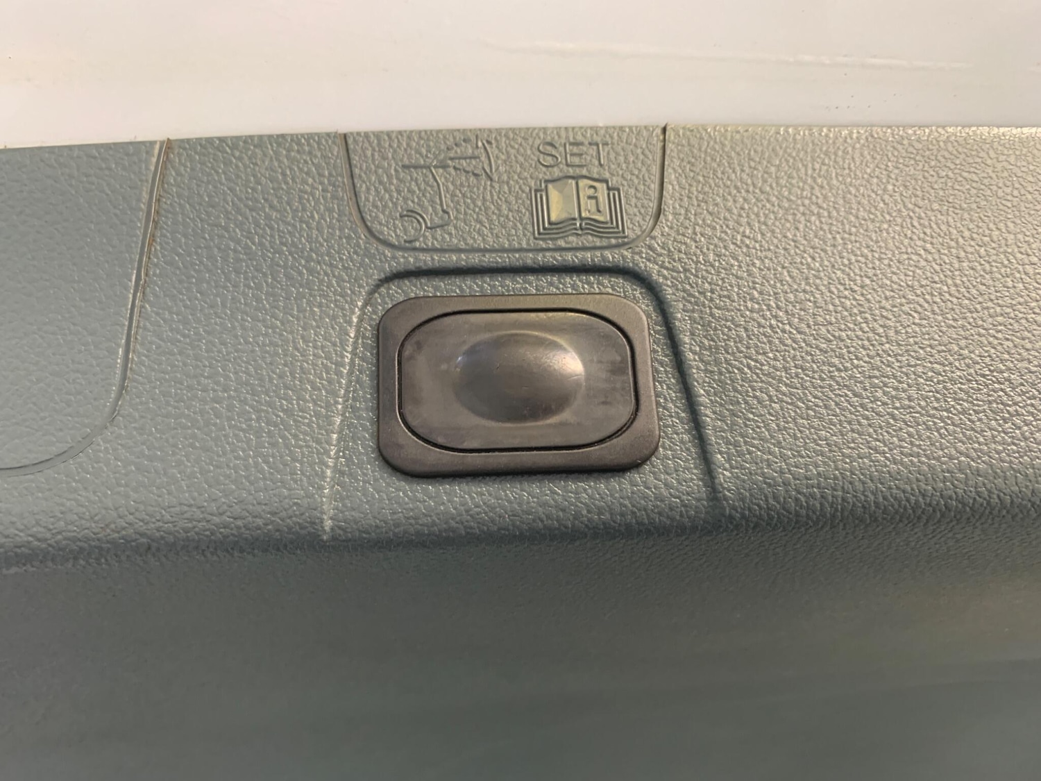 Used Ford C-Max 2014 for sale - 76527611: Photo 18