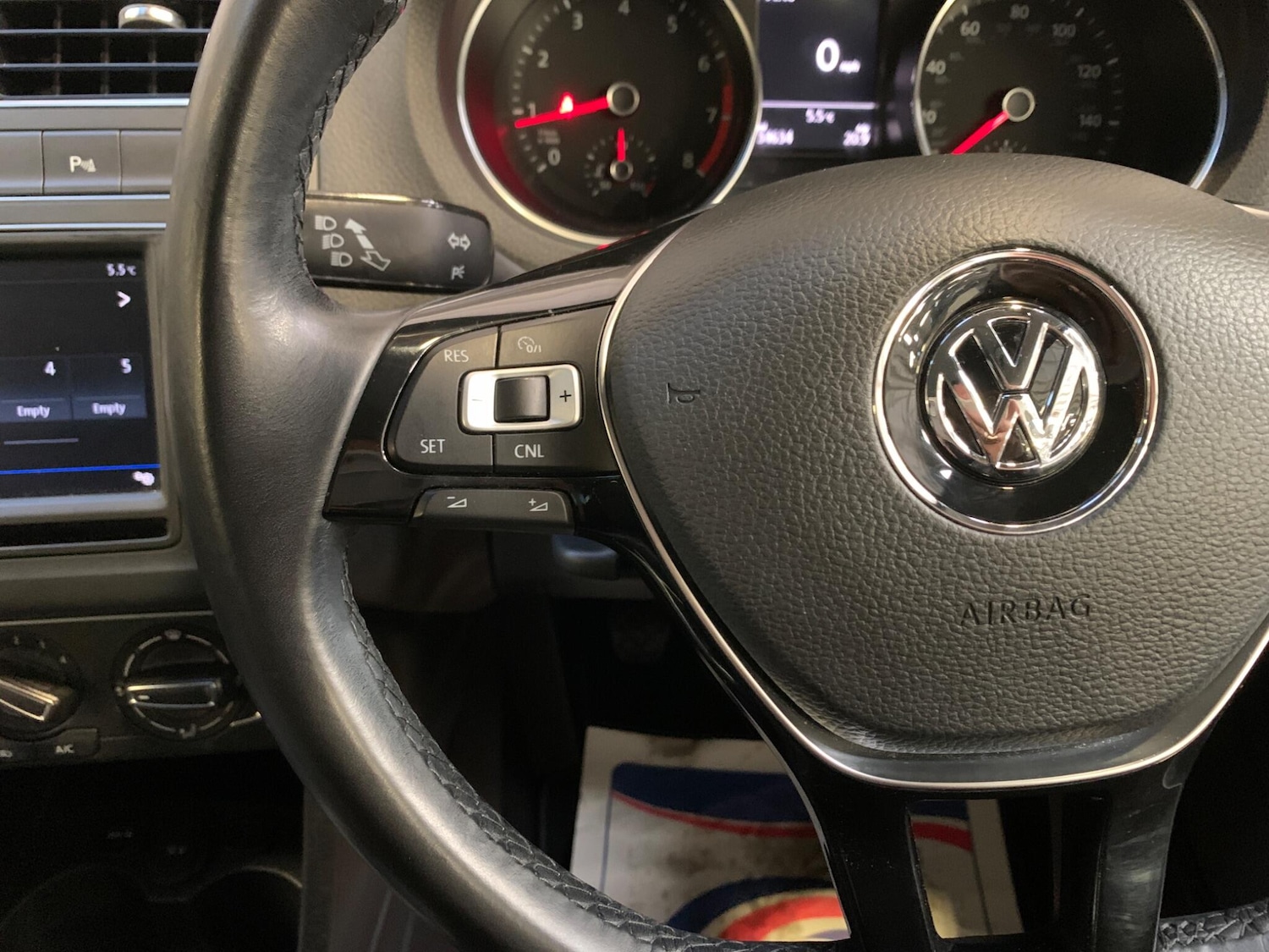 Used Volkswagen Polo 2016 for sale - 76689923: Photo 43