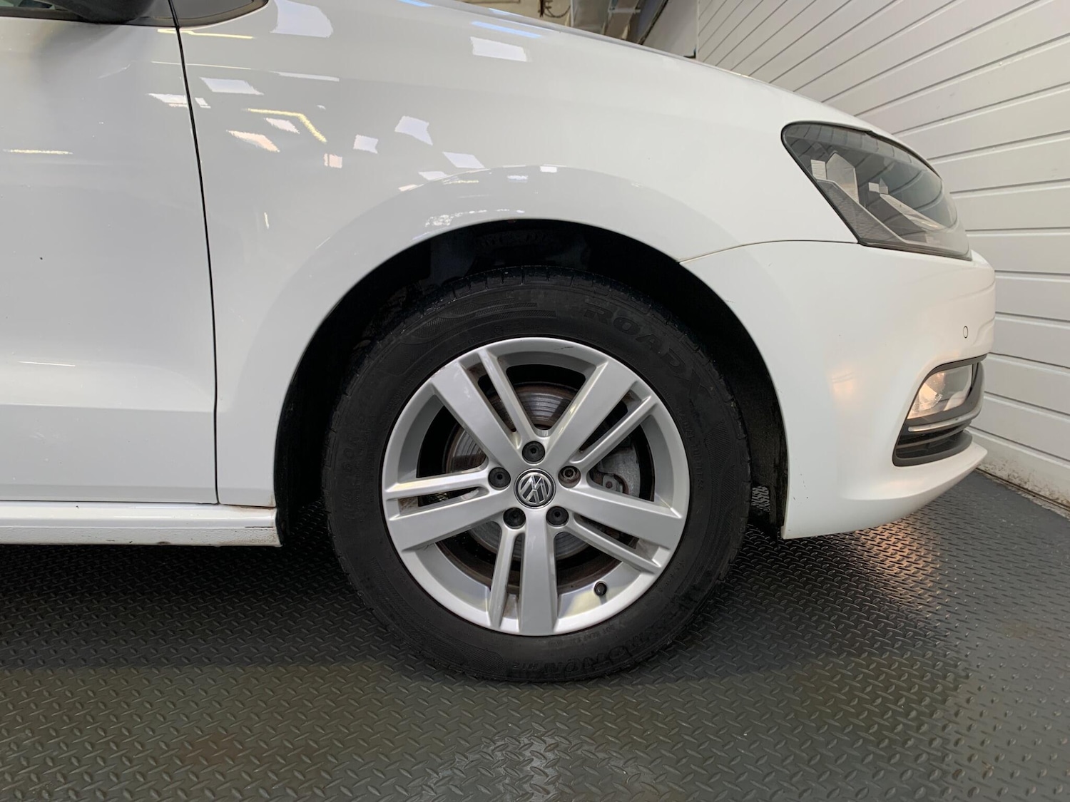 Used Volkswagen Polo 2016 for sale - 76689923: Photo 8