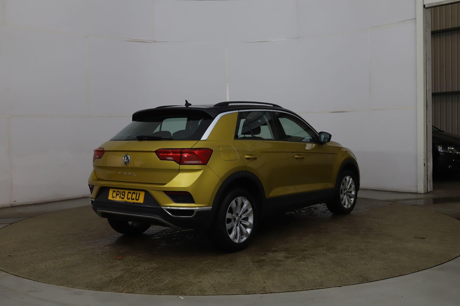 Used Volkswagen T-Roc 2019 for sale - 77143003: Photo 10