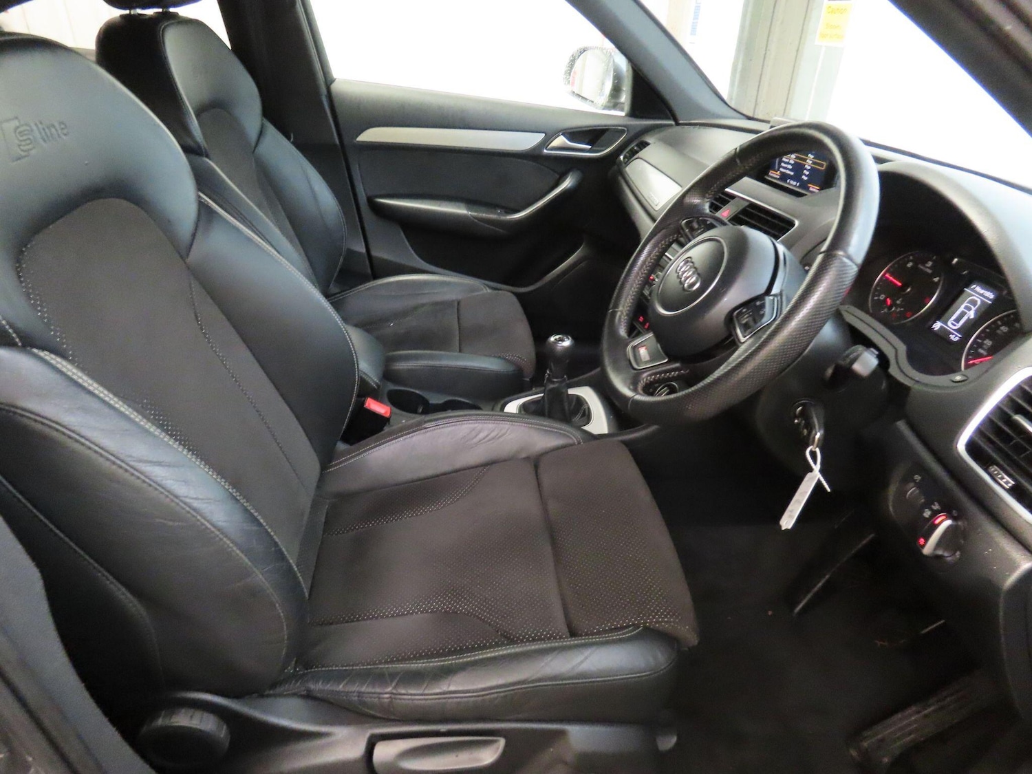 Used Audi Q3 for sale - 76689942: Photo 12