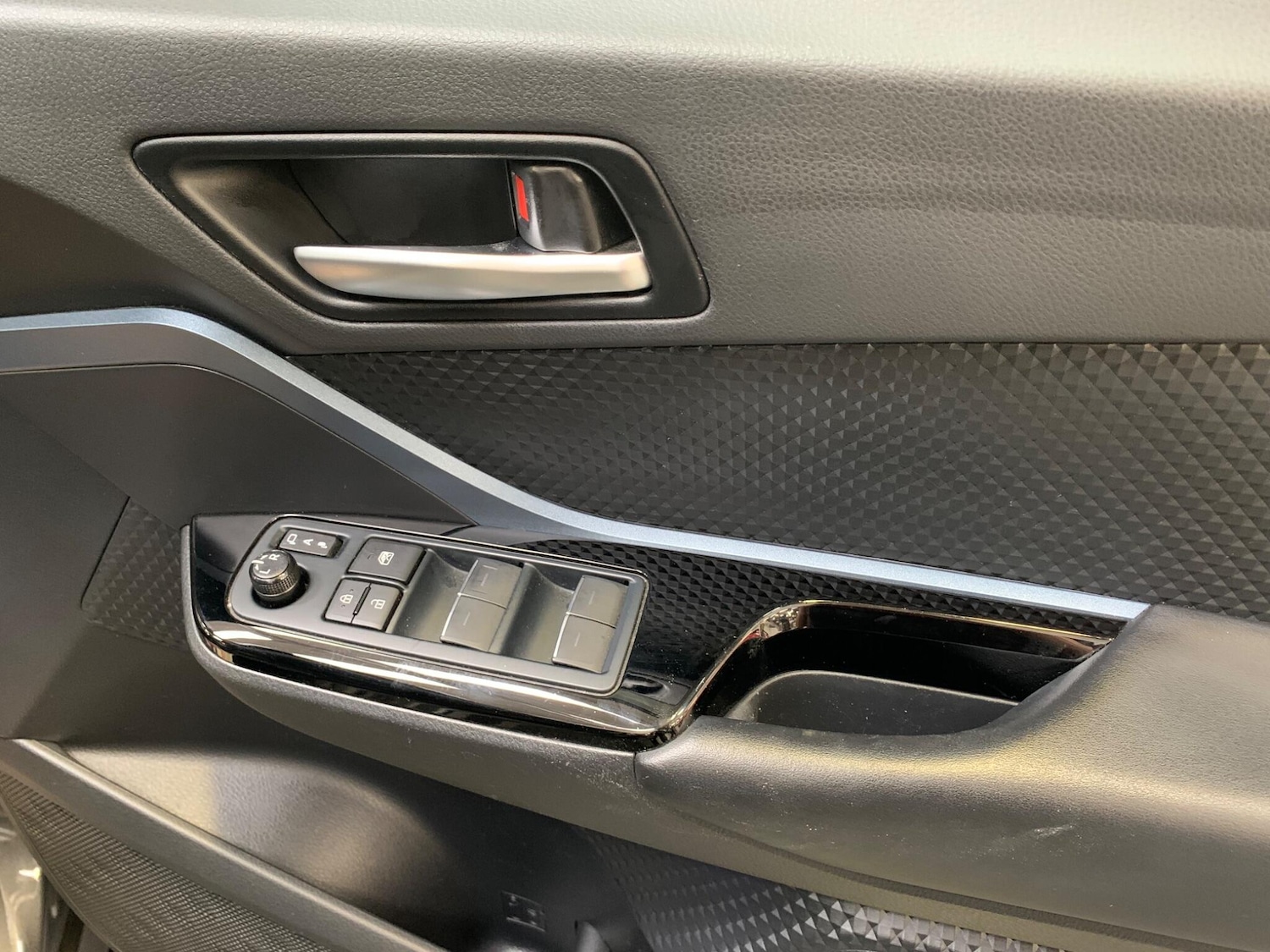 Used Toyota C-HR for sale - 76996288: Photo 23