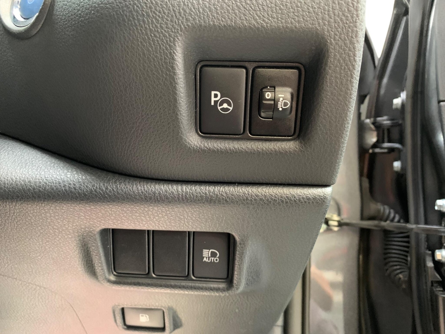 Used Toyota C-HR for sale - 76996288: Photo 25