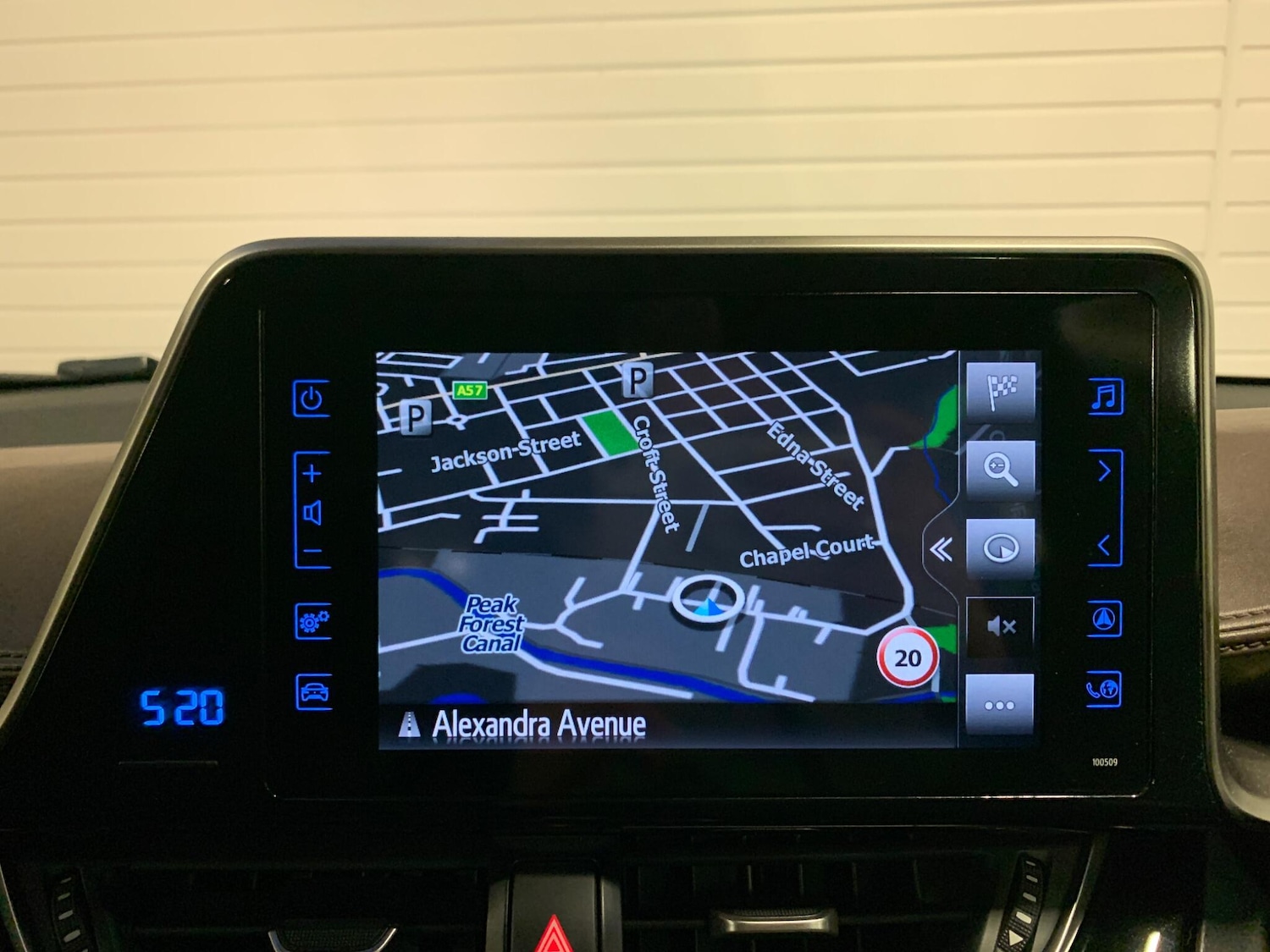 Used Toyota C-HR 2019 for sale - 76993182: Photo 32