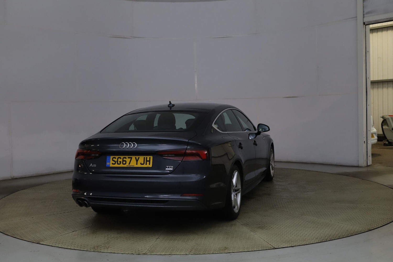 Used Audi A5 2017 for sale - 76327333: Photo 6