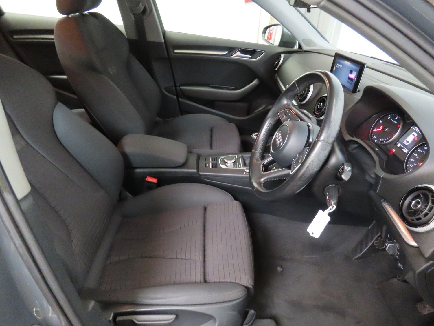 Used Audi A3 2016 for sale - 76349136: Photo 10