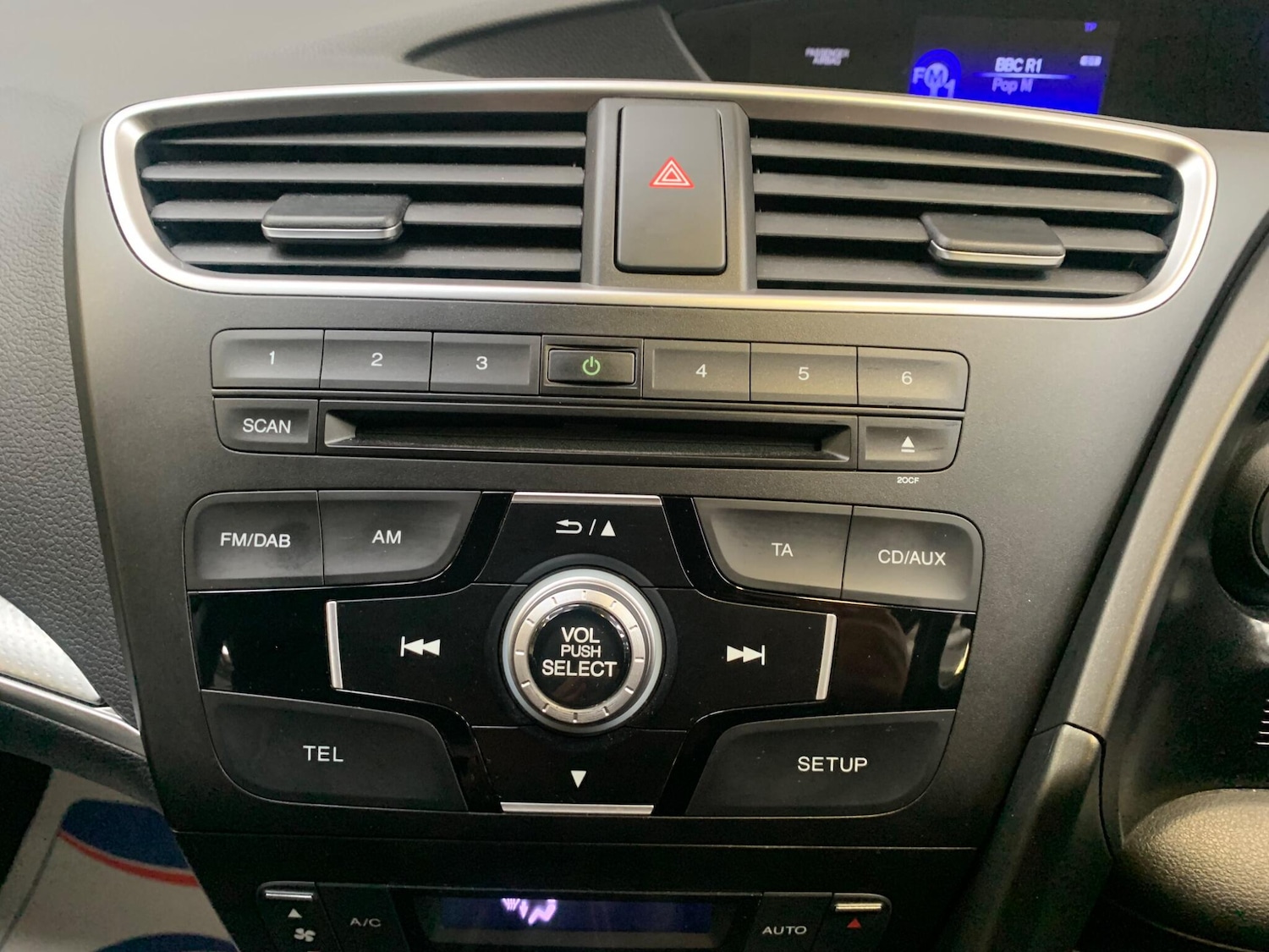 Used Honda Civic 2015 for sale - 75964918: Photo 38