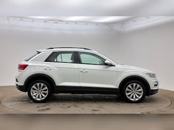 Used Volkswagen T-Roc 2019 for sale - 79712372: Photo