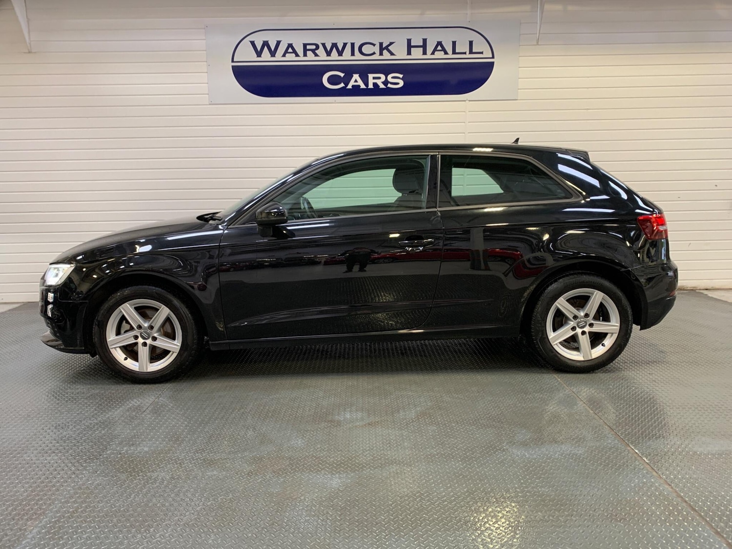 Used Audi A3 2017 for sale - 76326348: Photo 3