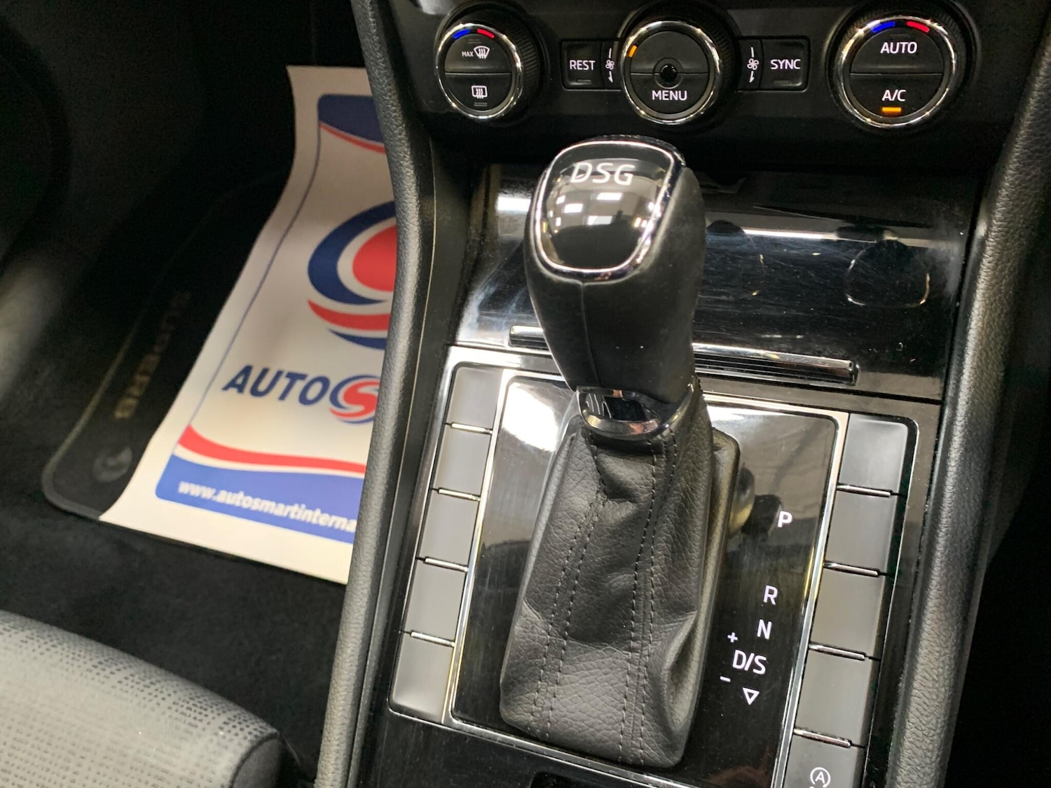 Used Skoda Superb for sale - 76688896: Photo 37