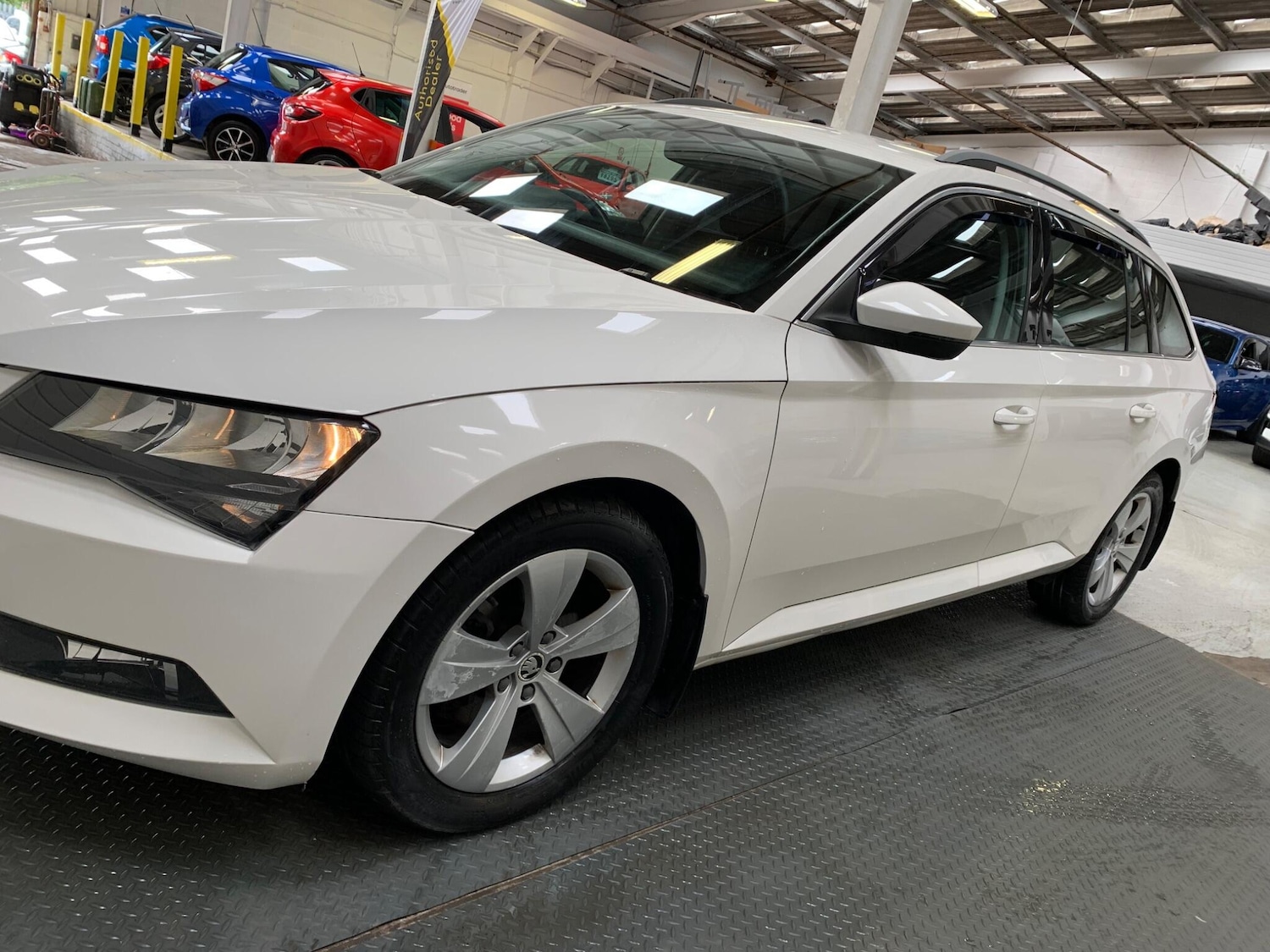 Used Skoda Superb for sale - 76688896: Photo 8