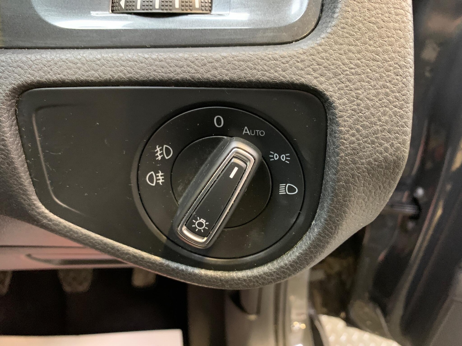 Used Volkswagen Golf for sale - 77925863: Photo 23