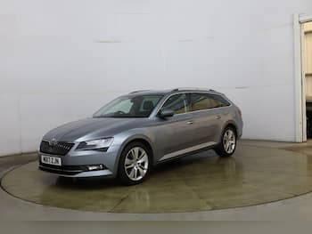 Used Skoda Superb 2017 for sale - 79874382: Photo
