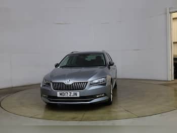 Used Skoda Superb 2017 for sale - 79874382: Photo