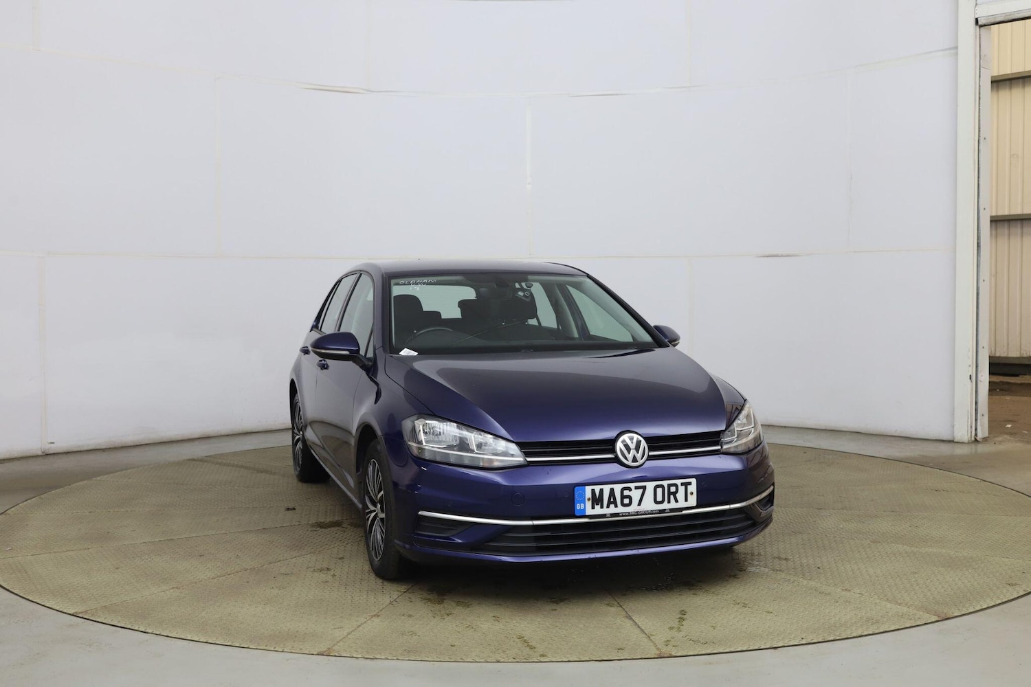 Used Volkswagen Golf 2017 for sale - 77970489: Photo 10