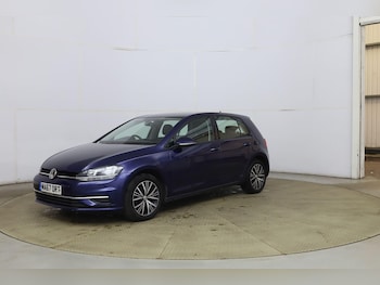 Used Volkswagen Golf 2017 for sale - 77970489: Photo