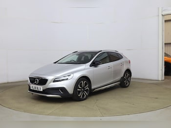 Used Volvo V40 Cross Country 2018 for sale - 78648503: Photo