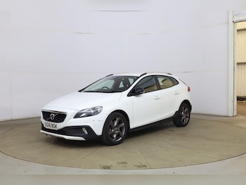 Used Volvo V40 2016 for sale - 78833809: Photo