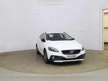 Used Volvo V40 2016 for sale - 78833809: Photo