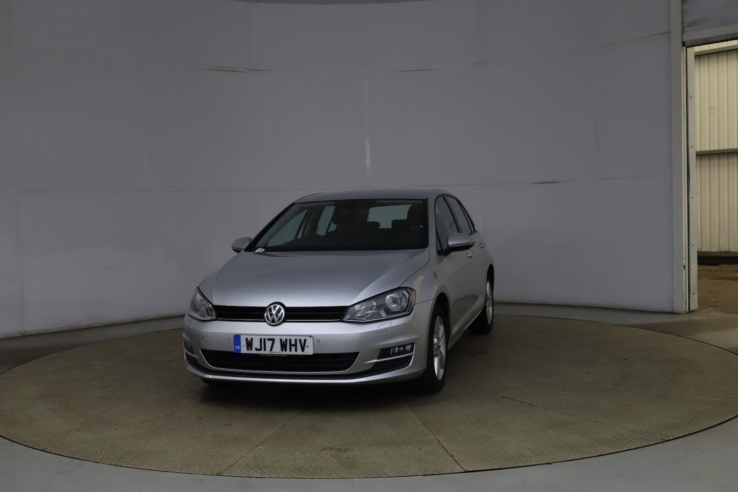 Used Volkswagen Golf 2017 for sale - 76348788: Photo 3